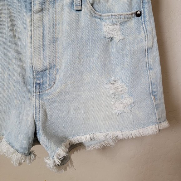 Abercrombie & Fitch Distressed Acid Wash Cutoff Denim Jean Shorts - Picture 6 of 15